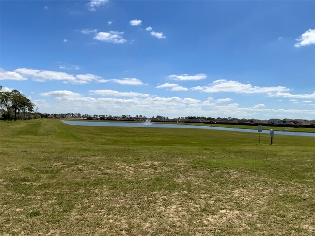 Building Photo - 12806 Crombie Dr