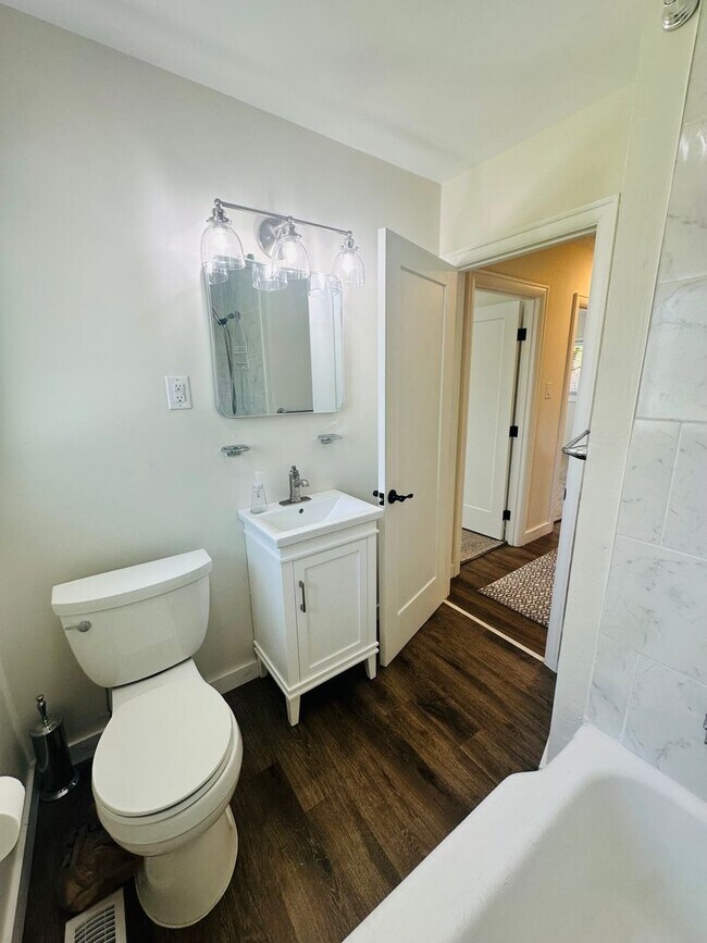 Building Photo - Charming and Updated Cul-de-Sac Gem with Year-Round Sunroom and Spacious Backyard!