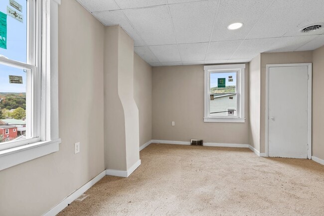 Building Photo - OPEN HOUSE –Thursday, June 5 fom 10:00 AM ...