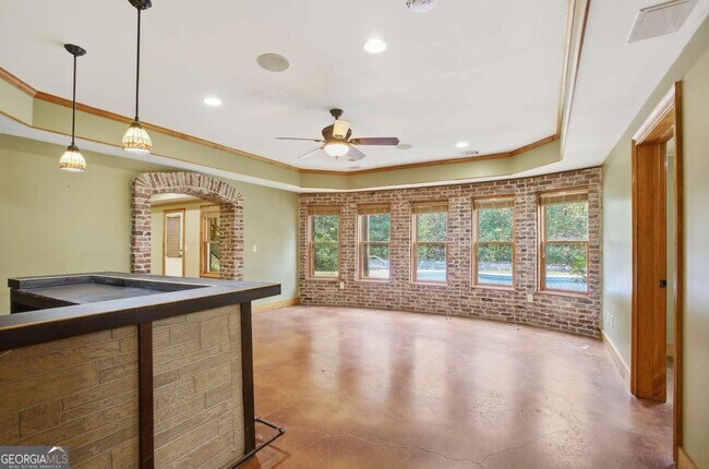 Building Photo - 845 Botanica Way