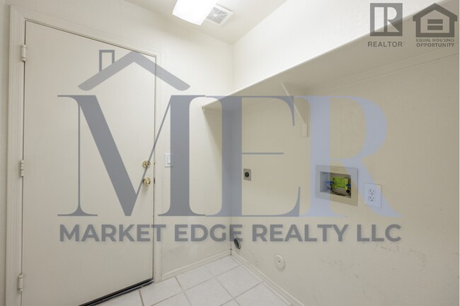 Building Photo - 3Bed/2Bath House at Beardsley/95th Ave! Move-In Ready on 05/14/2026!