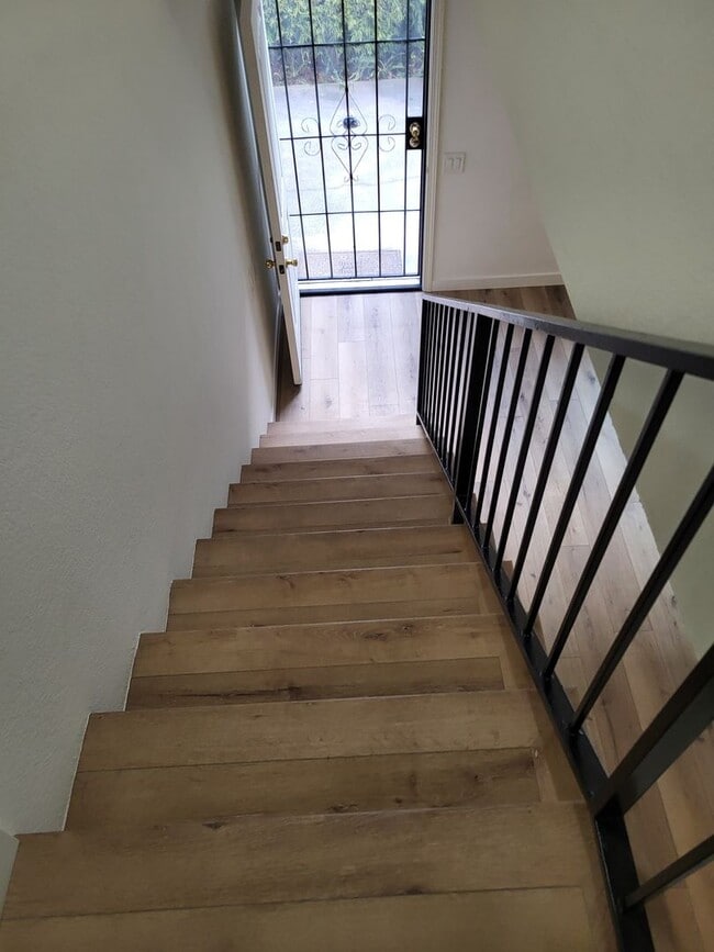 Building Photo - 4392 Green Ave