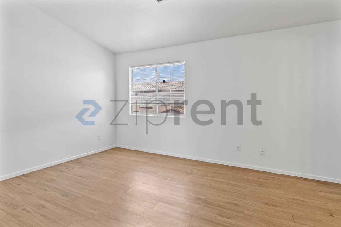 Building Photo - Unit 120