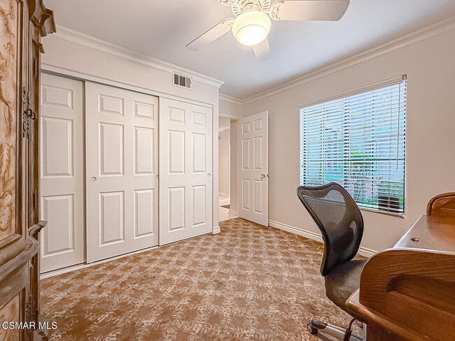 Building Photo - 29717 Strawberry Hill Dr