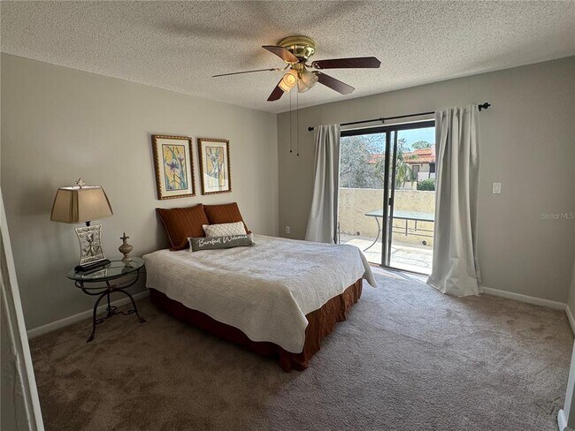 Building Photo - 2595 Cyprus Dr