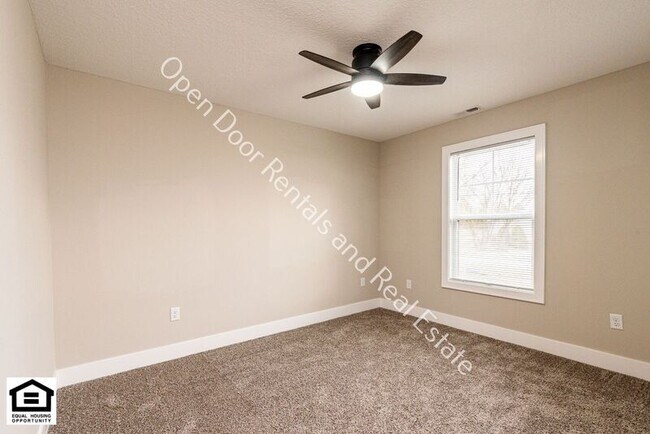 Building Photo - 10547 Old Leo Rd