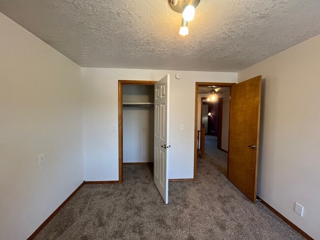 Building Photo - 9304 W Holt St