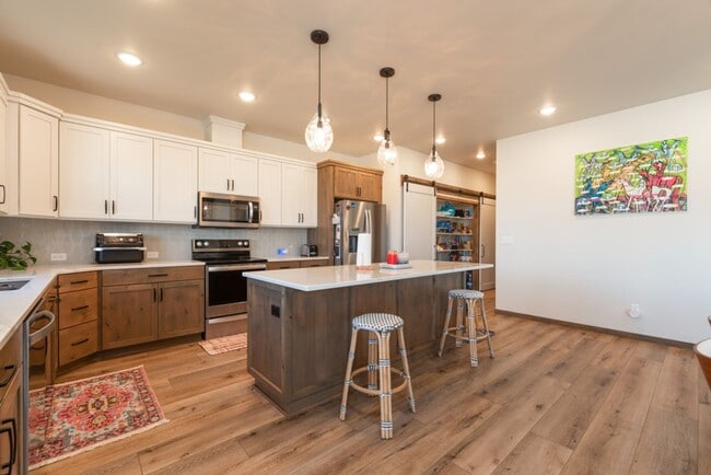 Building Photo - Beautiful Single Family Home in North Bismarck