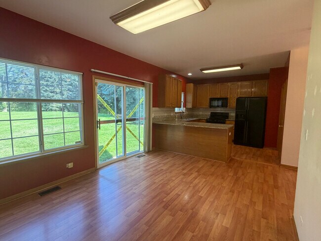 Building Photo - 211 Monarch Dr