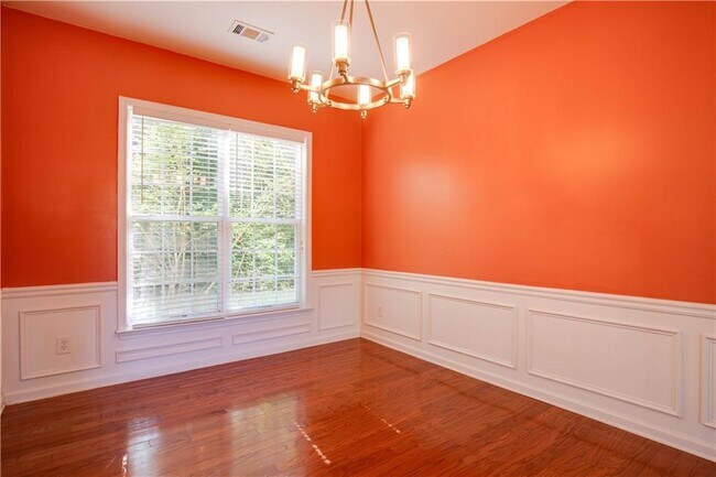 Building Photo - 2565 Vistoria Dr