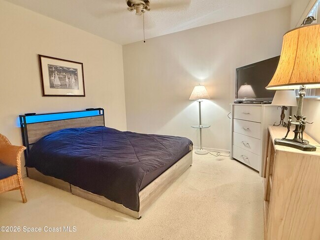 Building Photo - 6175 S Mirror Lake Dr