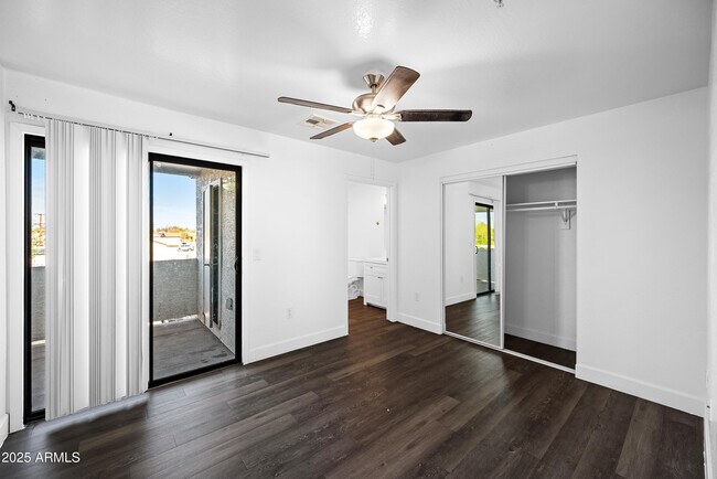 Building Photo - 3065 N 67th Ave