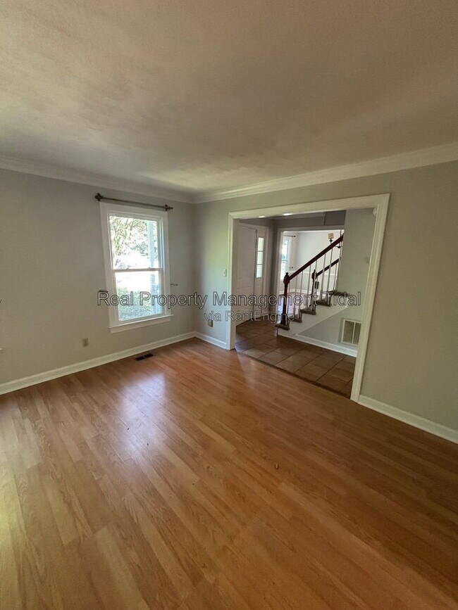 Building Photo - 8956 Belgrave Ave