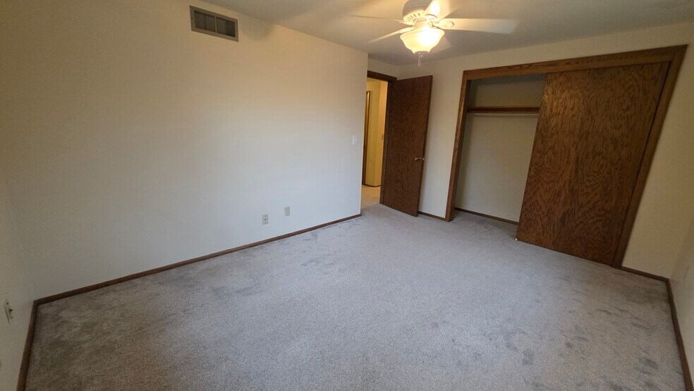 Building Photo - 3655 S 90th St