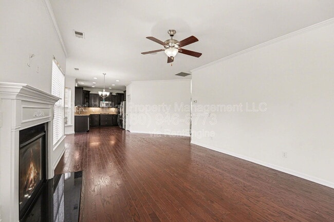 Building Photo - 1349 Middlecrest Dr NW