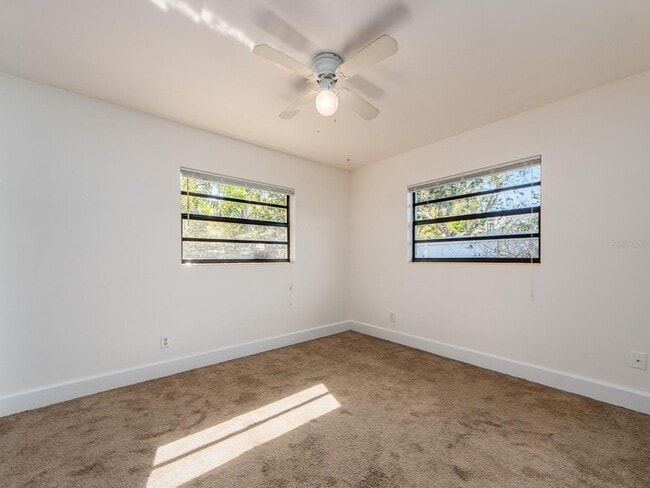 Building Photo - 2242 Indian Ave S