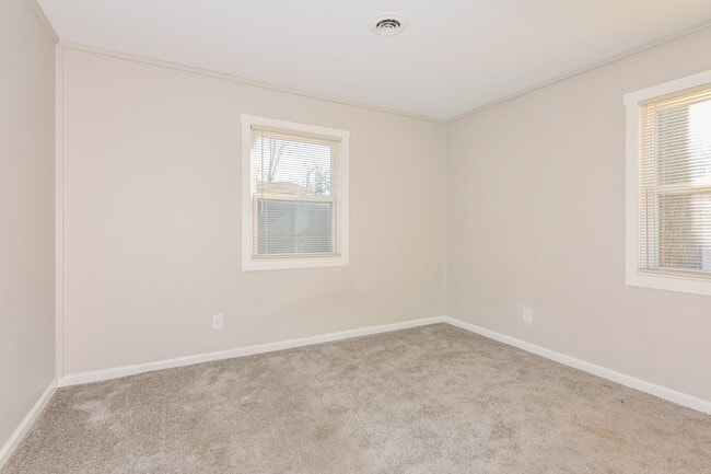 Building Photo - 8620 Graham Ln