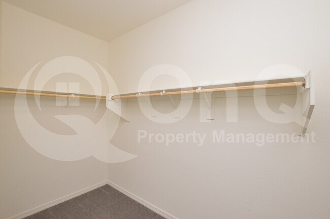 Building Photo - 1150 S Jay St