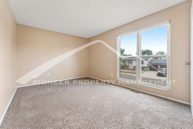 Building Photo - 5063 W 70th Pl