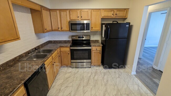 Building Photo - 959 Shady Ln