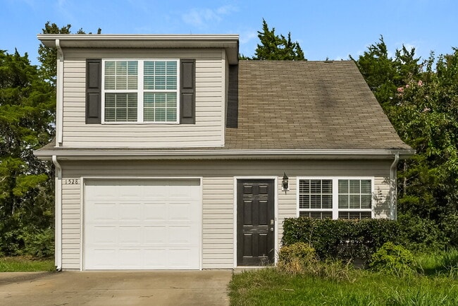 Building Photo - 1528 Passage Dr