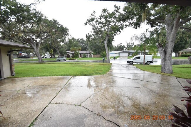 Building Photo - 1455 Ridgelane Cir S
