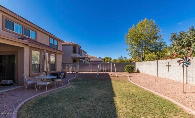 Building Photo - 14982 W Columbine Dr