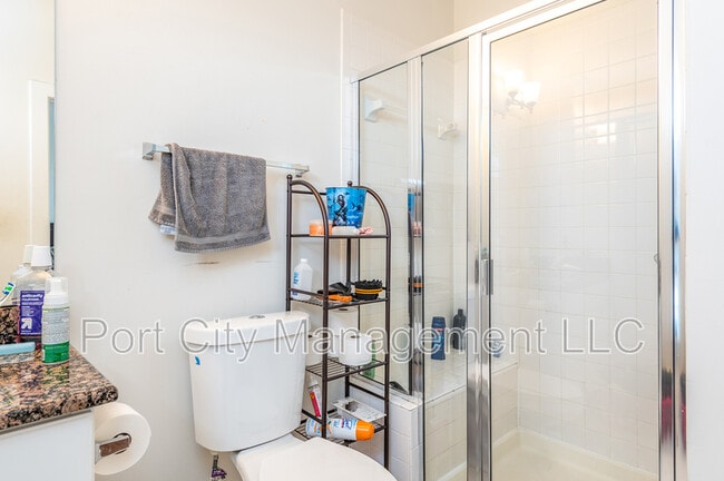 Building Photo - 9 Yogurt Ln