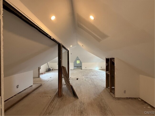 Building Photo - 1200 N Glencove Rd