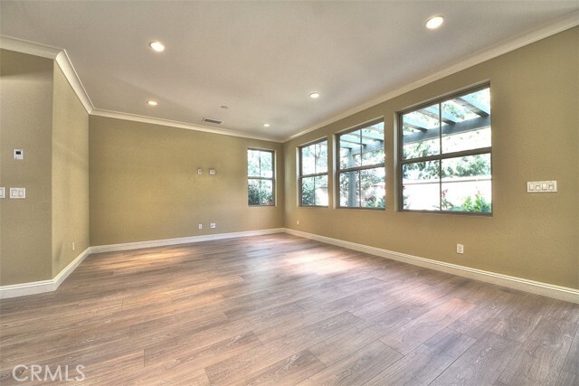 Building Photo - 46 Larkfield