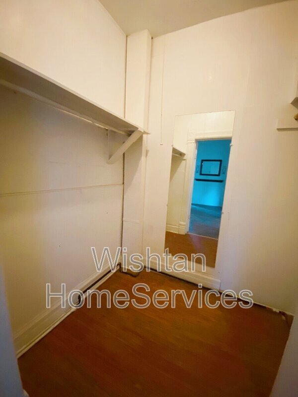 Building Photo - 236 W Washington St