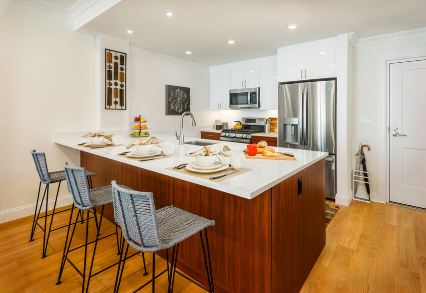 Kitchen - 121 Gerry Rd