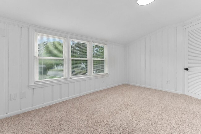 Building Photo - Welcome to this charming home located in t...