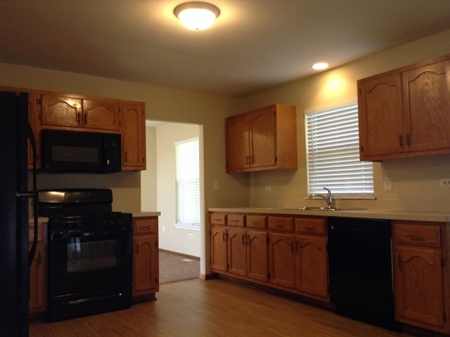 Building Photo - 3826 Hennepin Ct