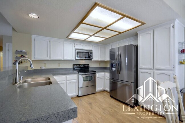 Building Photo - Gorgeous, 4BD/3BA, Home in Esteemed Laguna Neighborhood, Elk Grove, near Kloss Park!