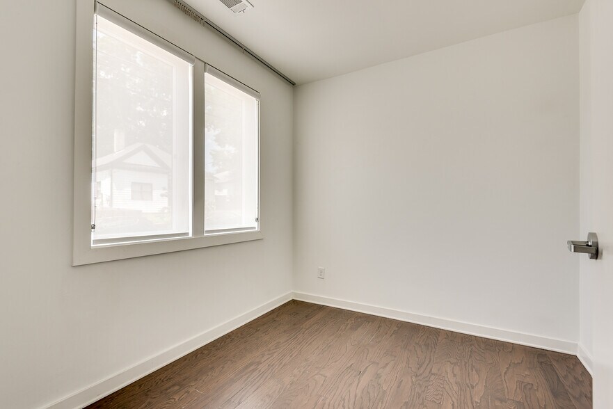 Building Photo - 415 Gartrell St SE