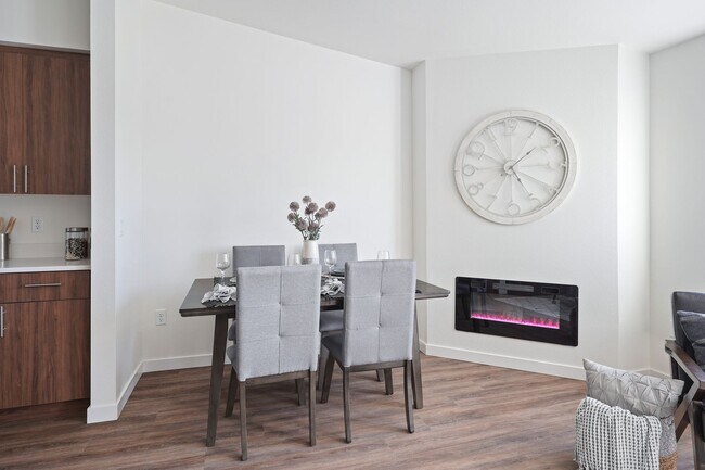 Building Photo - Spring Into Savings: $500 Rent Credit & $5...