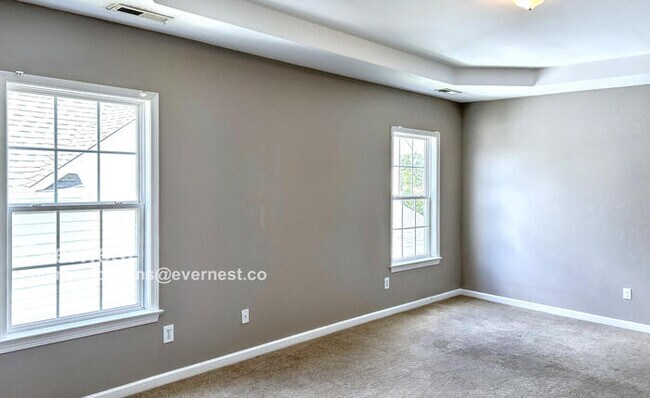 Building Photo - 100 Paxford Ct
