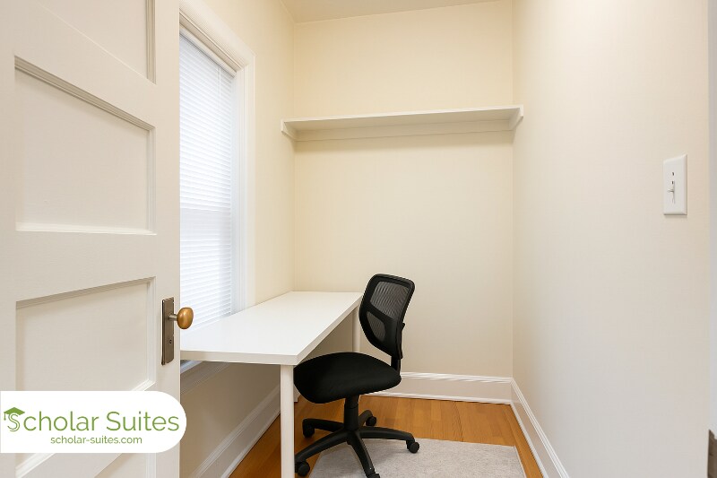 Building Photo - 1247 Beacon St