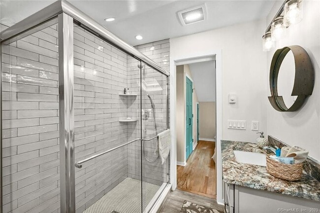 Building Photo - 170 CT-37