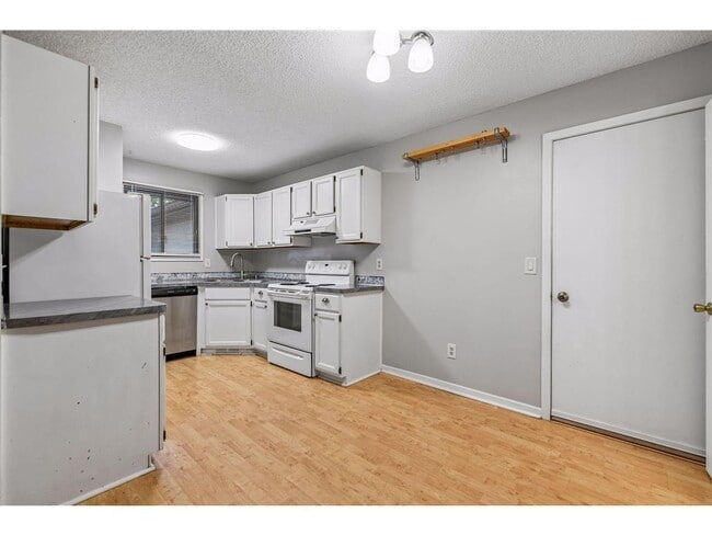 Building Photo - 13316 Zenith Ln