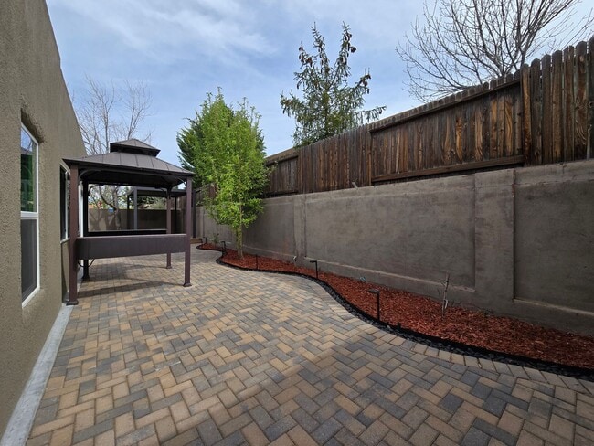 Building Photo - 7250 Via Verde