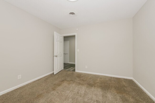 Building Photo - 4533 Sentry St
