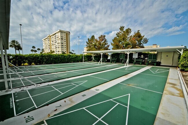 Building Photo - 4650 Cove Cir