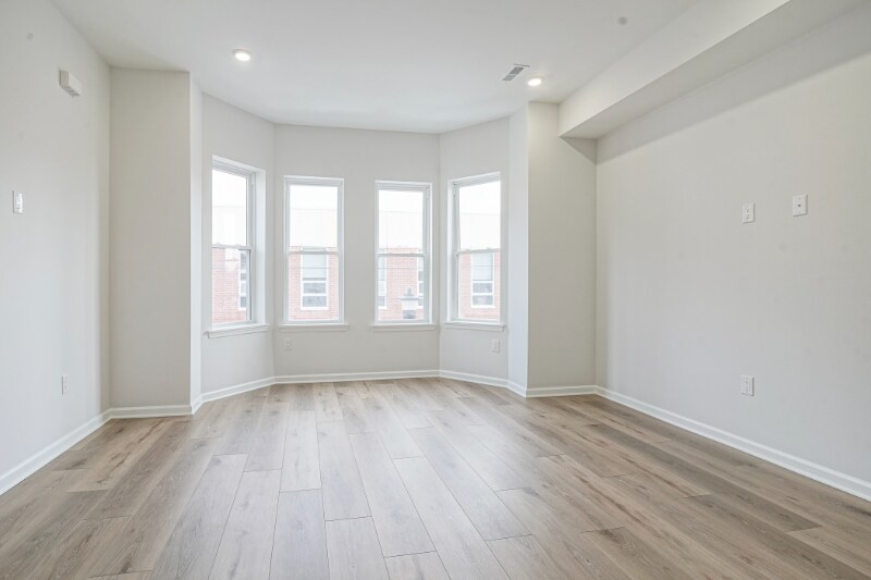 Building Photo - 952 N Marshall St