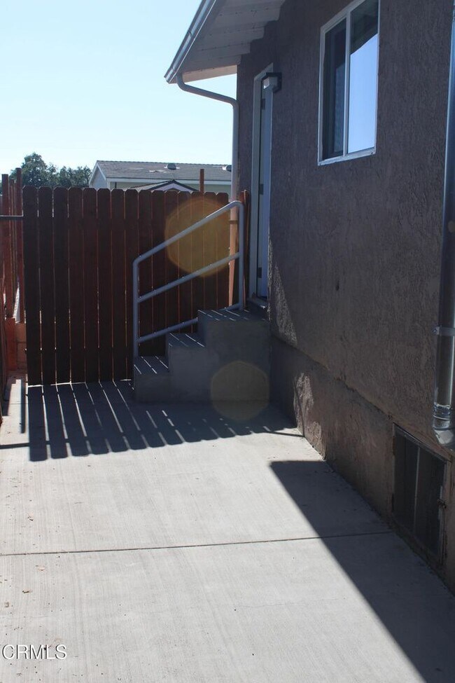 Building Photo - 10031 Marcus Ave