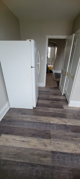 Building Photo - 2730 E Preston St