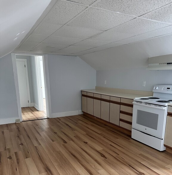 Unit 2 - 312 Union St
