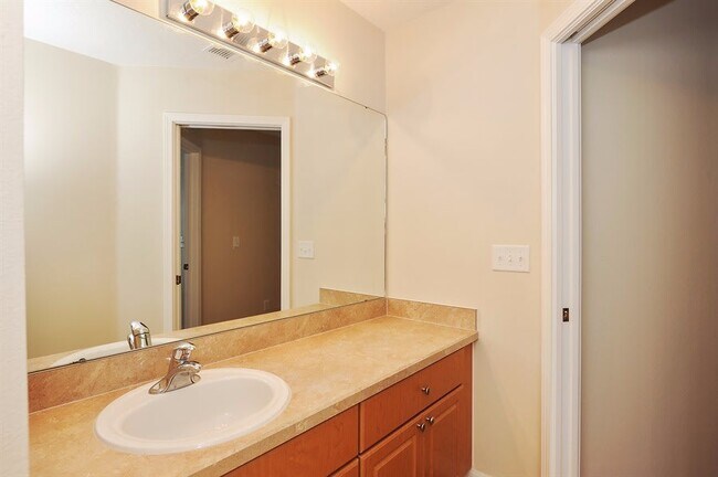 Building Photo - 5901 Grand Loneoak Ln