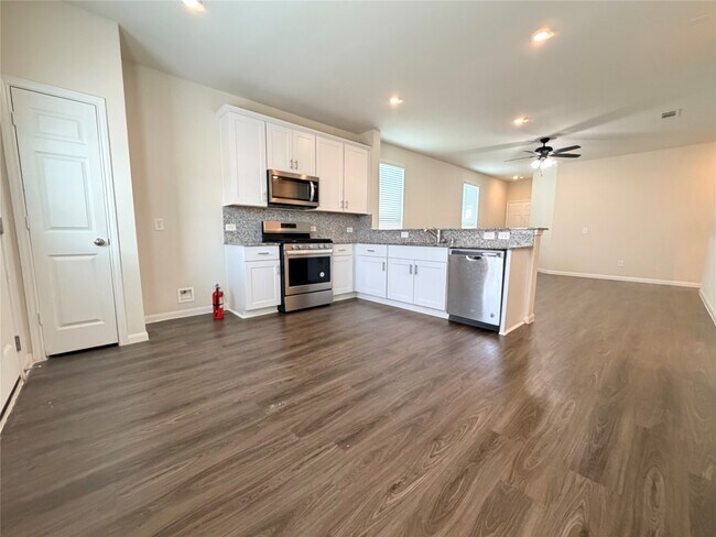 Building Photo - 10233 Cleartide Ln